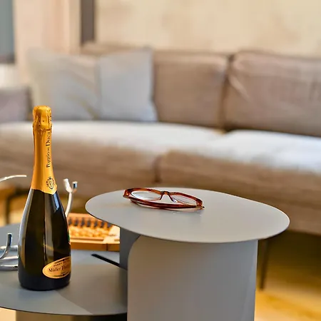 The Nest - New Opening Lejlighed Rom